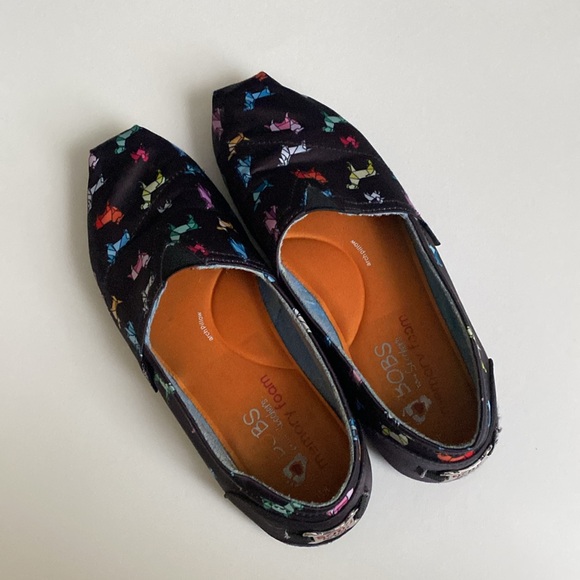 Skechers Bob's for Dogs Colorful Origami Dog Print Shoes - Picture 3 of 5